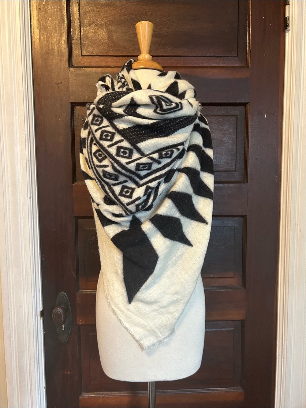 Y2K Indie Sleaze Black White Geometric Blanket Scarf Fringe